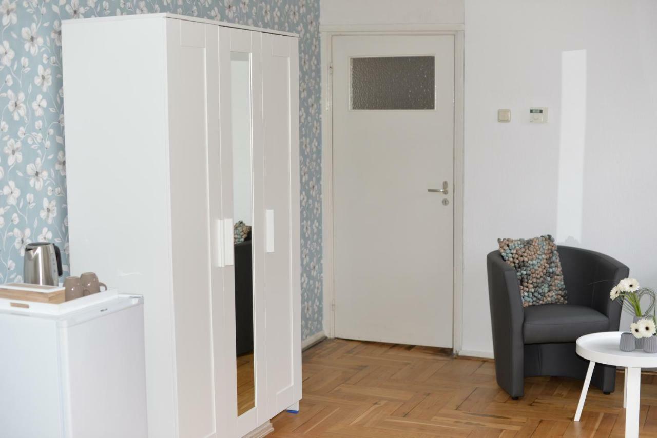 Bed And Breakfast Loft24 Херлен Екстериор снимка